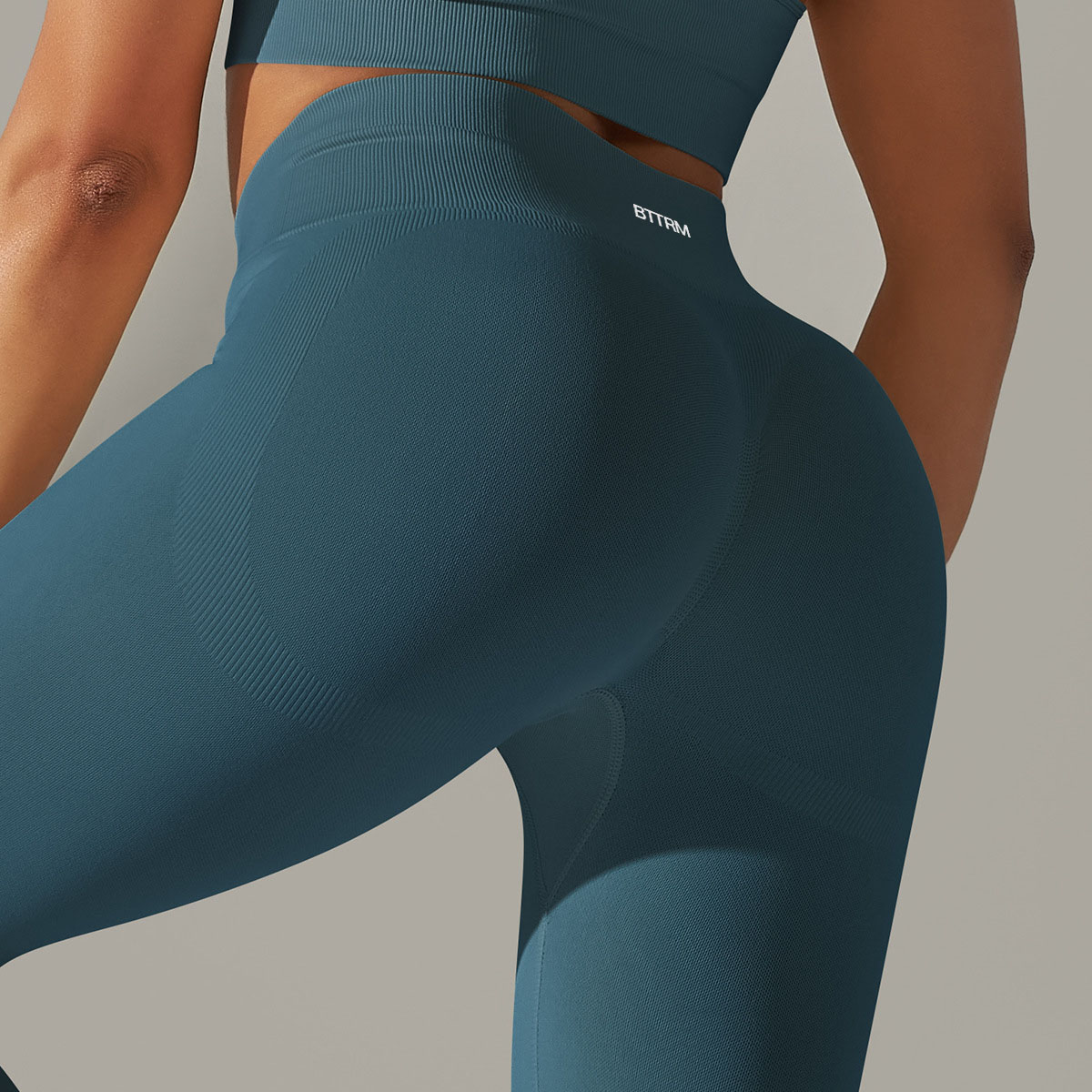 BetterMe Pantaloni da yoga sen - Home Gym With Leg Press recensione e prezzo